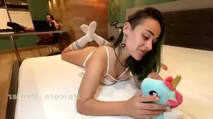 Ela não resistiu ver minhas plataformas e decidiu me comer